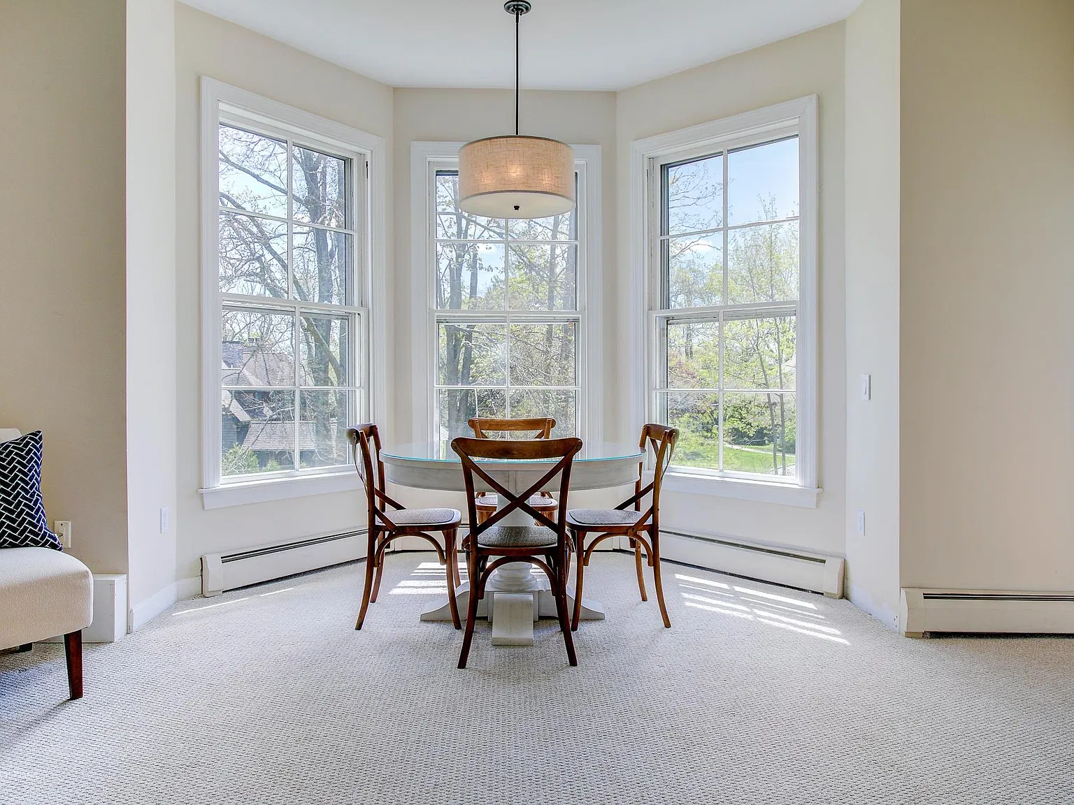 2 bed, 993 sqft, $3,450 — Photo 3