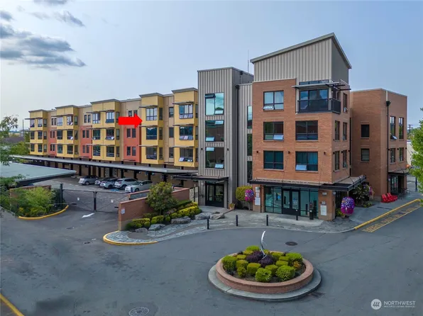 210 W Pioneer Avenue #311, Puyallup, WA 98371