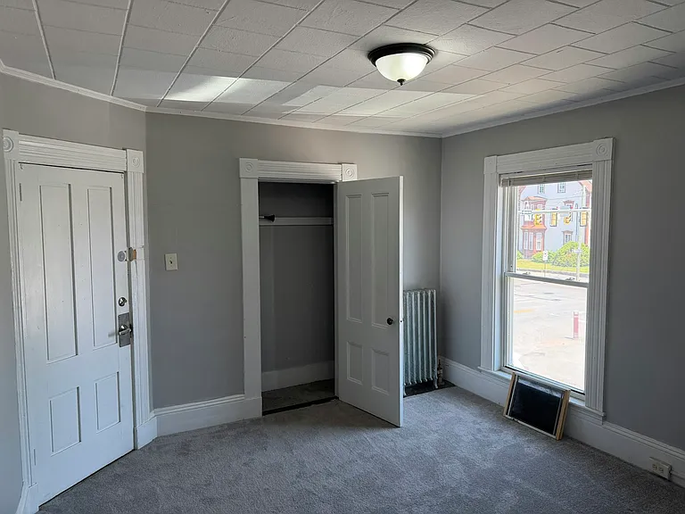 319 Hanover St #4 — Photo 10