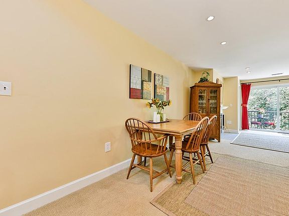 5th image of 24 N Stone Mill Dr #1122