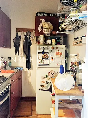 Rented by Sunrise Real Estate | media 21