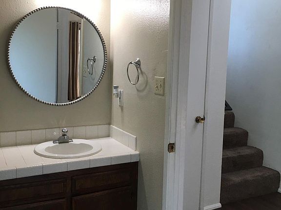 Half bath, washer/dryer hook ups