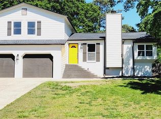 420 Hunters Glen Ct, Lawrenceville, GA 30044