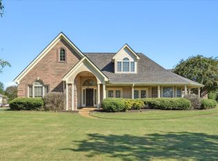 160 Kylie Gayle Rd, Oakland, TN 38060