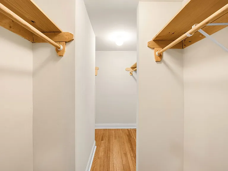4934 S King Dr #2 — Photo 7
