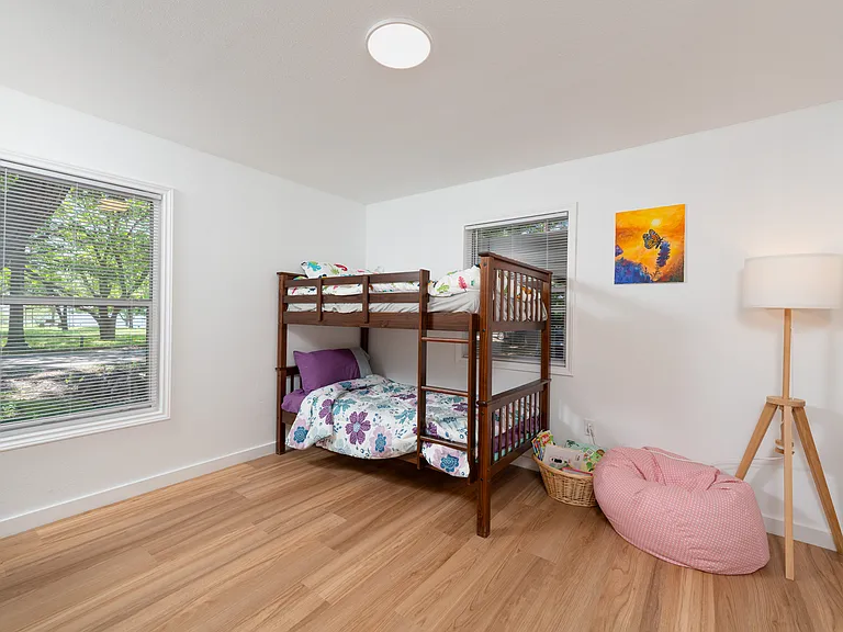 146 Park Dr — Photo 10