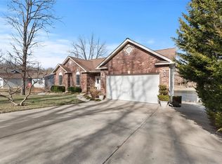 9774 W Vista Dr, Hillsboro, MO 63050