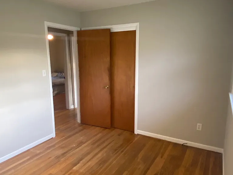 298 Eastwood Dr — Photo 9