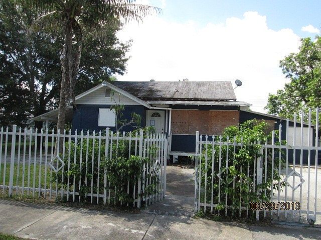 2nd image of 1186 NW 101st St