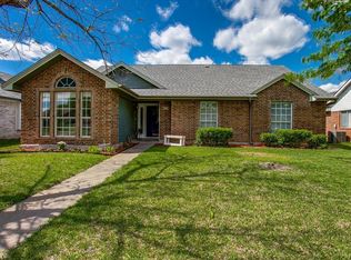 1303 Hall Ln, Seagoville, TX 75159