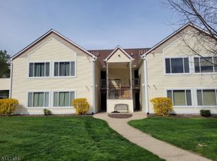 177 Falcon Ridge Way N, Hamburg, NJ 07419