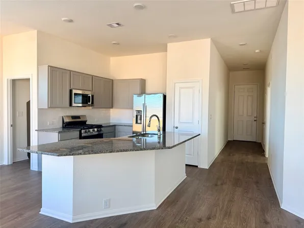 408 Magnolia St #408, Clute, TX 77531