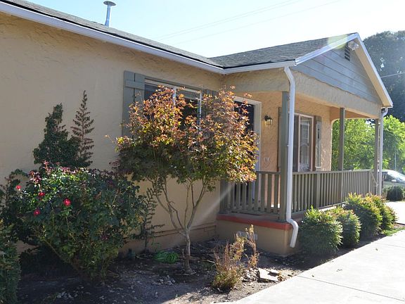 3rd image of 851-853 E San Antonio St