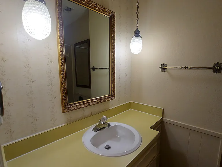 151 Riverside Dr — Photo 11