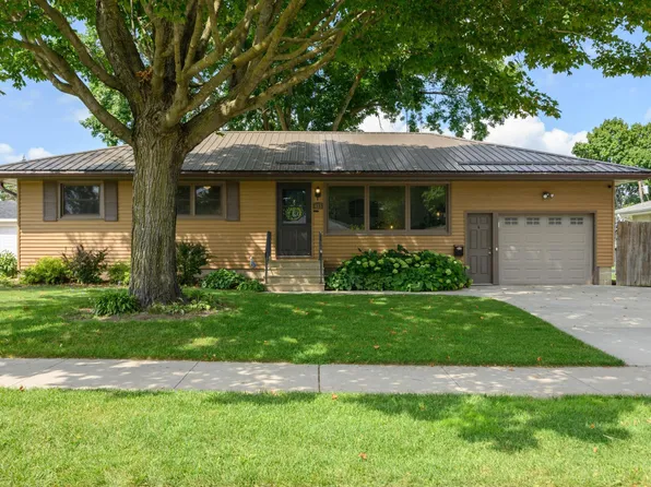 415 4th Ave SE, Stewartville, MN 55976