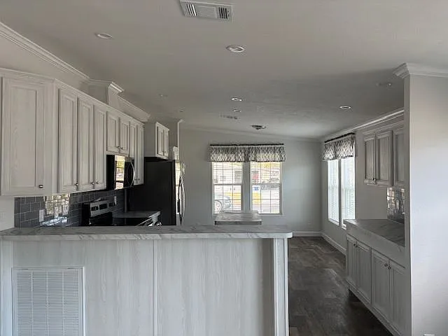 146 Berkley Cir #146 — Photo 5