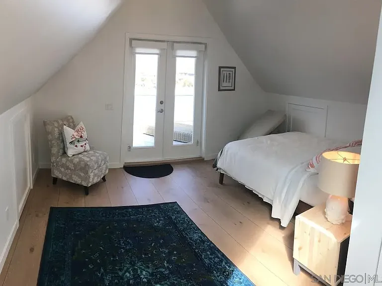 5112 Saratoga Ave #1 — Photo 8