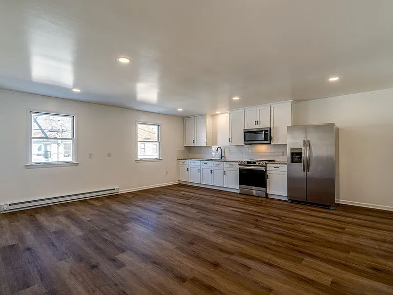 214 Mifflin St #2 — Photo 2