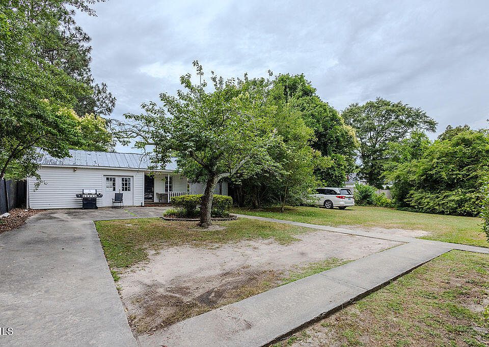 37th image of 507 Center St
