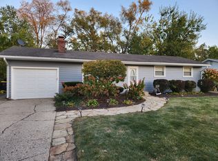 501 N Silverleaf Blvd, Carol Stream, IL 60188