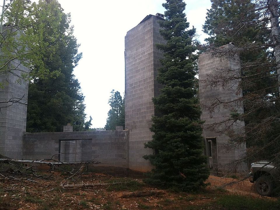 30' pillars