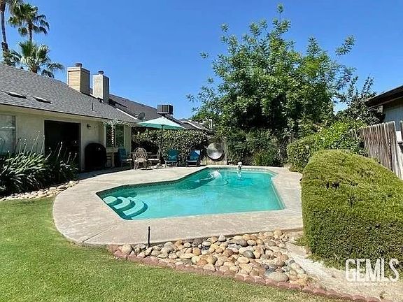 4th image of 9008 Heely Ct