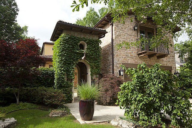 Tower gate entry with electric door entry