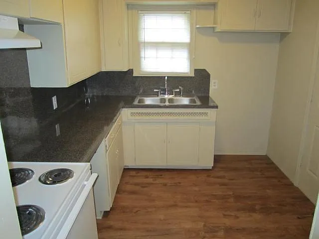 3 bed, 1350 sqft, $1,195 — Photo 3