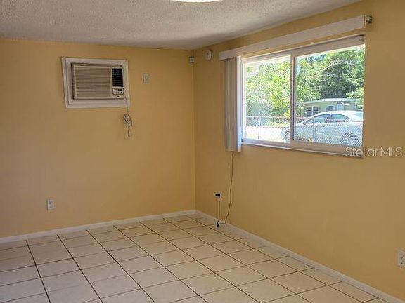 3rd image of 7431 Sheepshead Dr