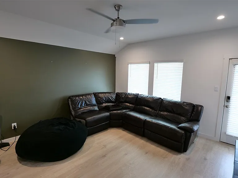 1303 Lucciola Ln — Photo 15
