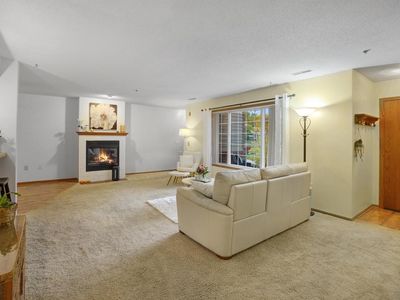 2255 South Calhoun ROAD, New Berlin, WI, 53151