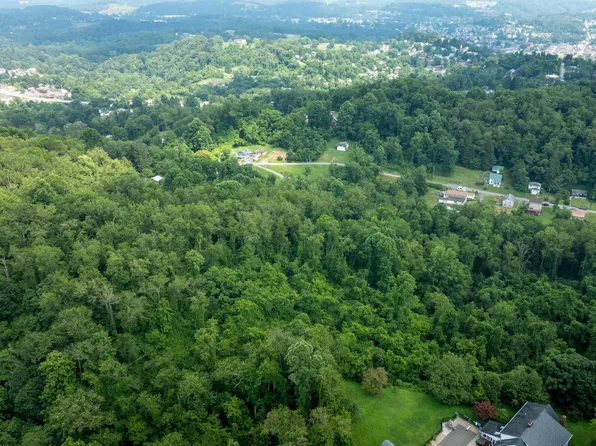 Cleveland Ave, Fairmont, WV 26554