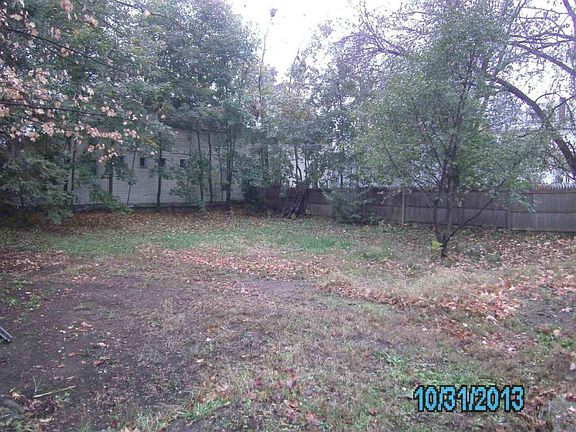 2nd image of 9 Grand St