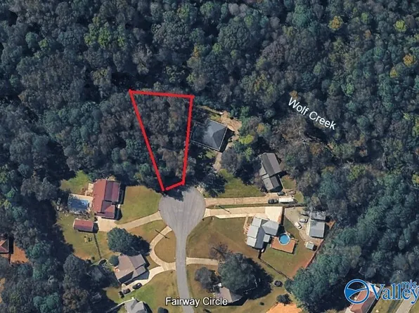 8 Fairway Cir NW, Arab, AL 35016