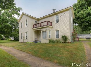 418 E Sherman St, Middleville, MI 49333