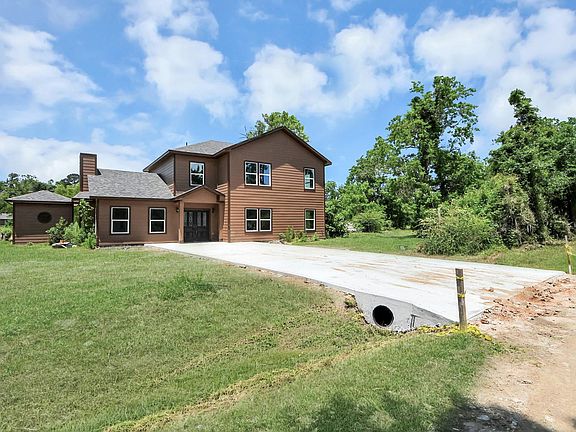 3rd image of 225 County Road 3189b #1