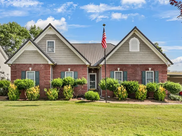 794 Parade Ct, Clarksville, TN 37040