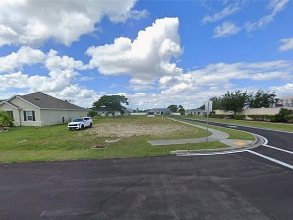 3rd image of 2606 SW 8th Court Cpe