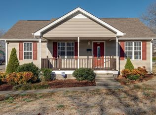 306 High St, Dickson, TN 37055