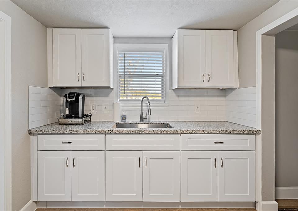 1st image of 6911 Avenue O #2