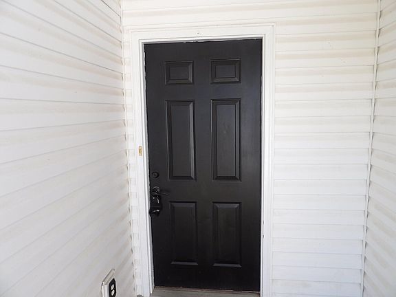 3rd image of 104 Greenway Blvd