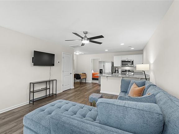 4th image of 235 Pendleton Rd Unit Q1