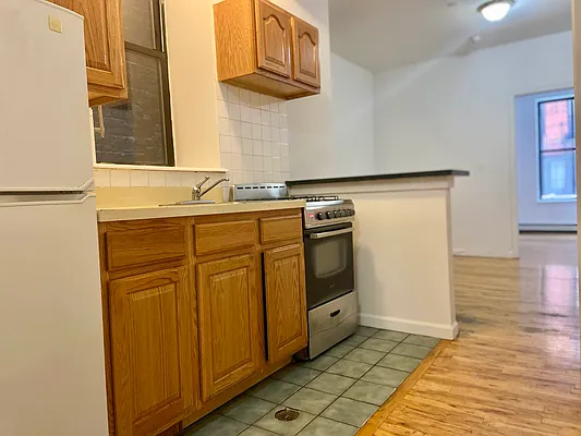 Rented by J Misrahi Realty Corp | media 14