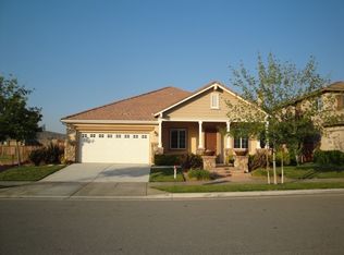 342 Suncup Cir, Hemet, CA 92543