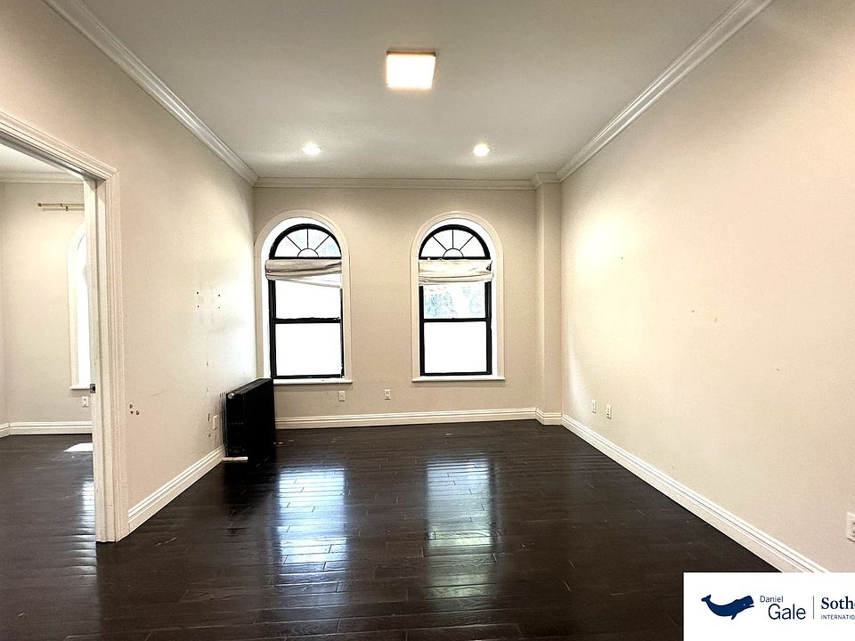 1st image of 229 Saint Johns Pl APT 1B