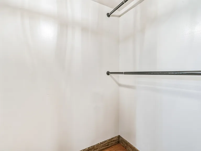 4819 Bexley Dr — Photo 23
