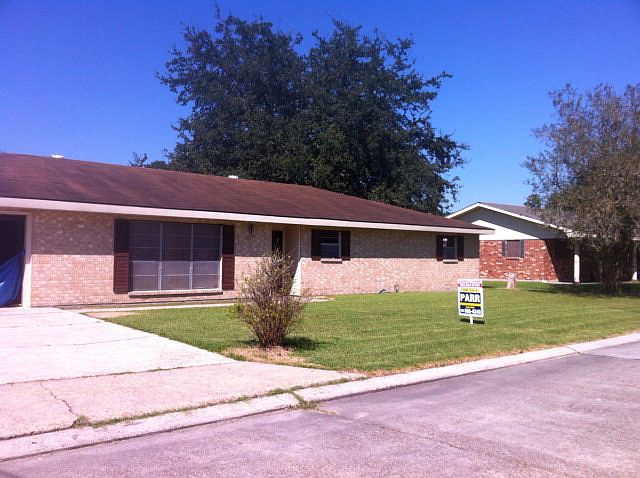 1st image of 306 Wildwood Dr