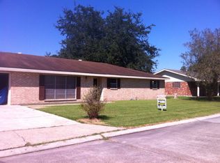 306 Wildwood Dr, Houma, LA 70363