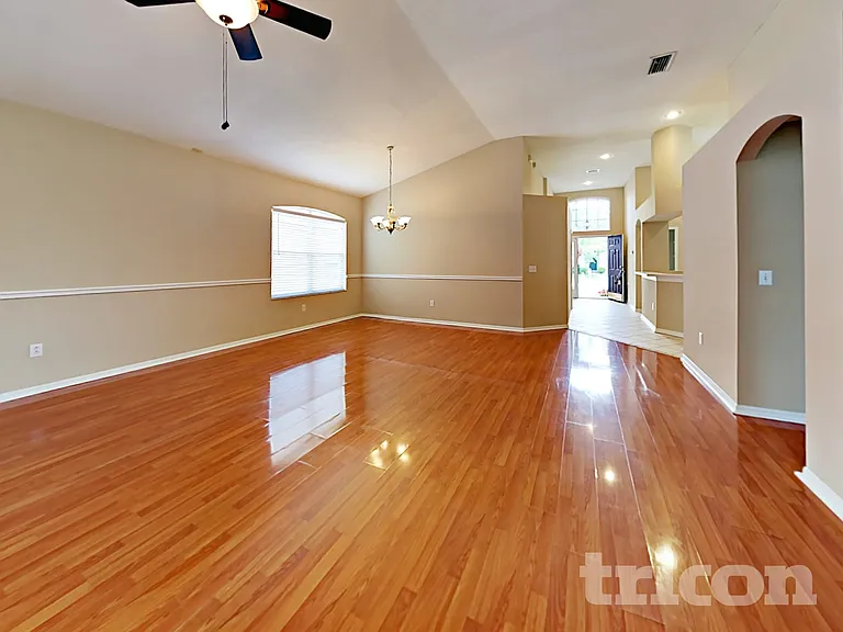 1219 Horsemint Ln — Photo 4