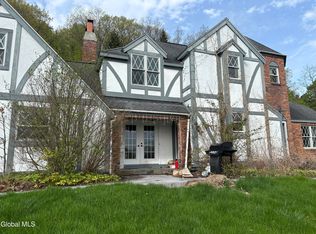 1143 Leesome Ln, Altamont, NY 12009